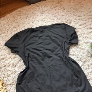 Chic men’s tshirt soft flowy comfy Black Short Sleeve athletic sporty shirt